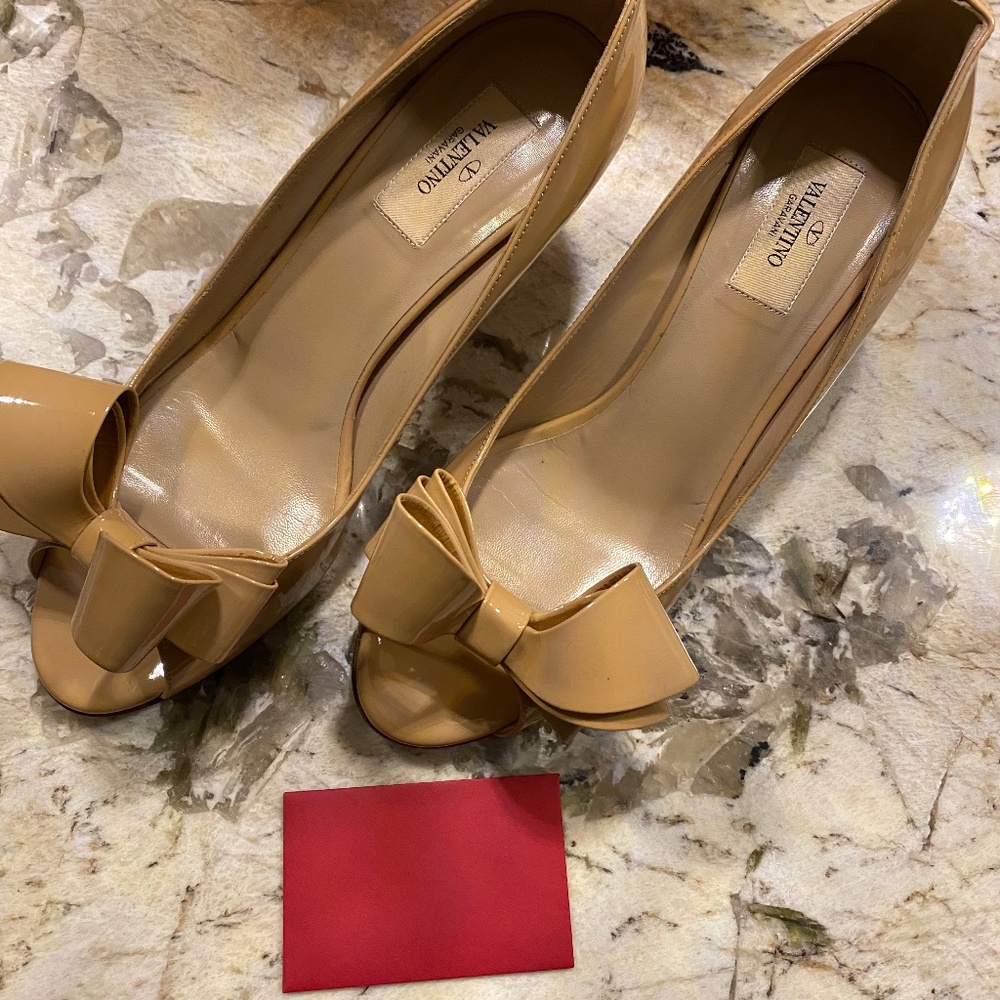 Valentino Peeptoe Pump Heel Beige size 40